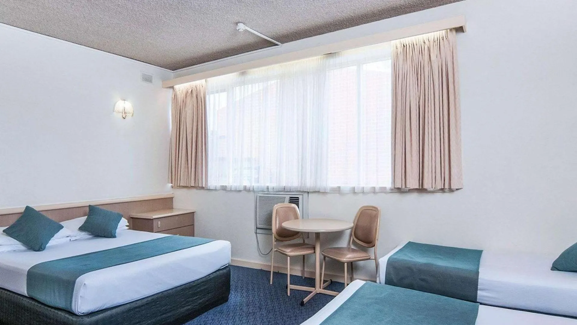 Comfort Inn Regal Park Adelaide