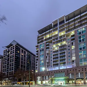 4* Aparthotel Oaks Embassy